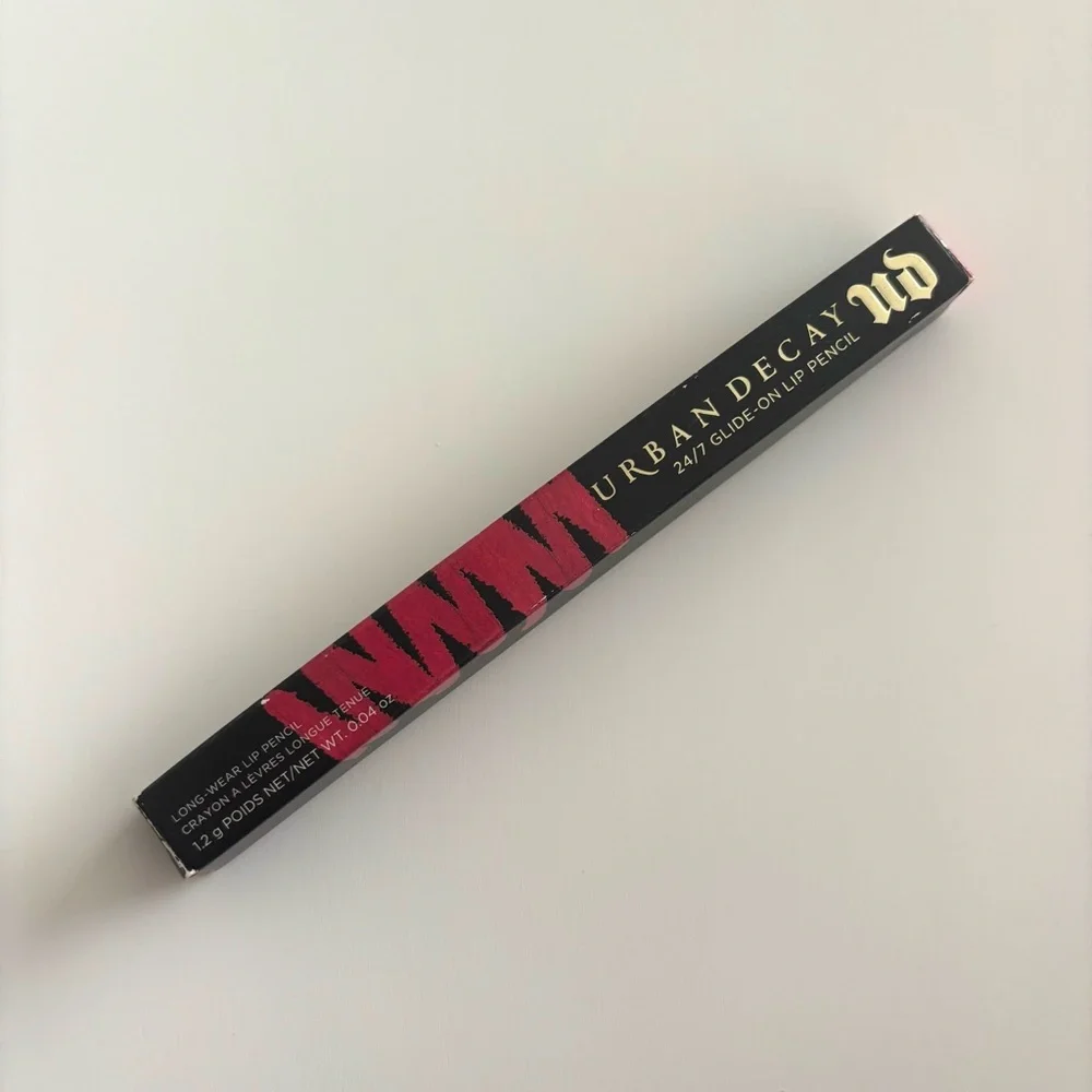 Urban Decay 24/7 Lip Pencil in Wonderland